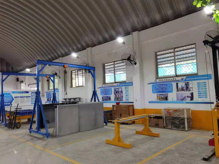 1663119192506251.jpg 3建筑施工生產(chǎn)性實訓(xùn)基地(裝配式吊裝)2.jpg