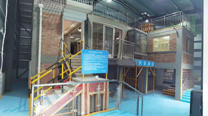 1663119254690656.jpg 4虛實結(jié)合等比例模型教學(xué)樓1.jpg