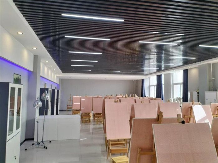 1667352260676917.jpg 4畫(huà)室1.jpg