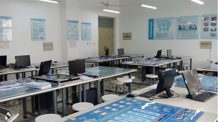 1668154950914641.jpg 2項(xiàng)目管理沙盤(pán)模擬實(shí)驗(yàn)室.jpg