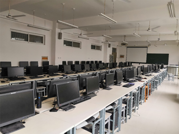 1668155085166457.jpg 4工程軟件實(shí)驗(yàn)室1.jpg