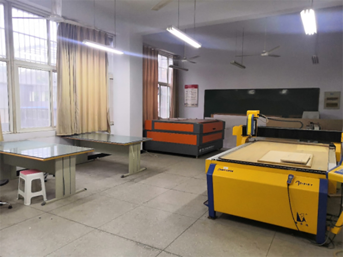 1668155353774675.jpg 12建筑與結(jié)構(gòu)模型實(shí)驗(yàn)室2.jpg